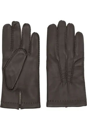 Indulge in luxury and warmth with the Chelsea Women's Premium Lamb Leather Touchscreen Gloves. Crafted from incredibly soft, gold-certified lamb nappa leather from responsible sources, these gloves offer breathability and resistance to the elements. Stay connected effortlessly with invisible Phantom-Touch technology, making them fully touch screen compatible. The warm and cozy knit lining (70% wool/30% nylon) in a contrasting color ensures ultimate comfort and warmth all winter long. 1 Indulge in luxury and warmth with the Chelsea Women's Premium Lamb Leather Touchscreen Gloves. Crafted from incredibly soft, gold-certified lamb nappa leather from responsible sources, these gloves offer breathability and resistance to the elements. Stay connected effortlessly with invisible Phantom-Touch technology, making them fully touch screen compatible. The warm and cozy knit lining (70% wool/30% nylon) in a contrasting color ensures ultimate comfort and warmth all winter long.